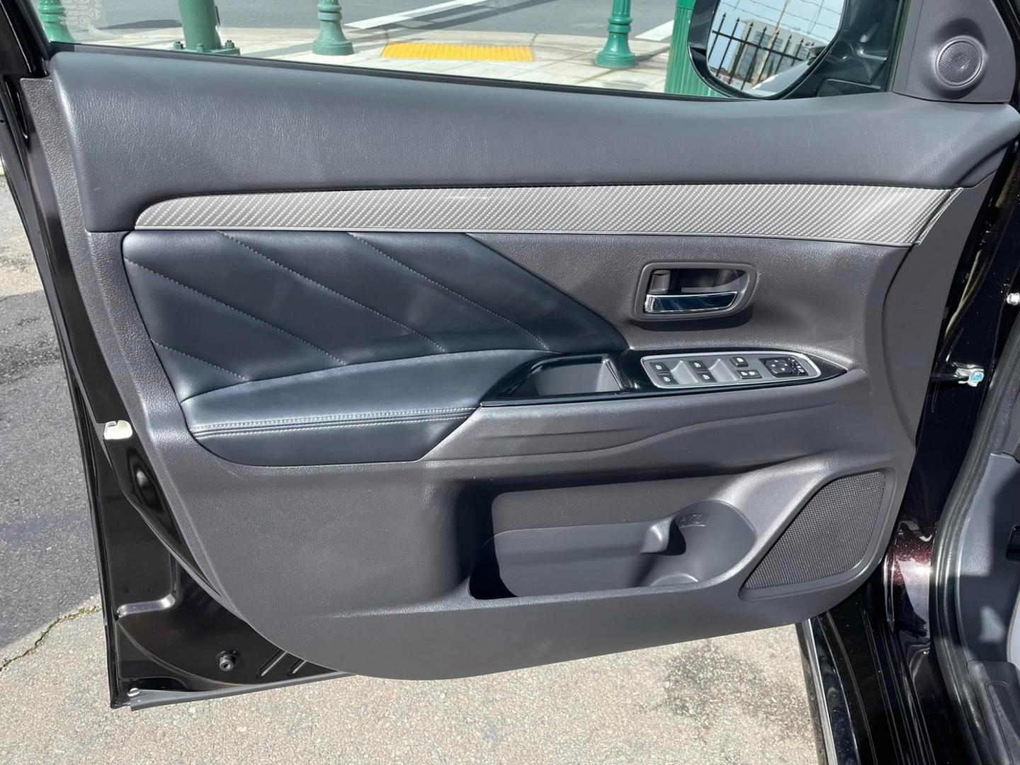 2019 RUBY BLACK /BLACK Mitsubishi Outlander PHEV (JA4J24A51KZ) , located at 744 E Miner Ave, Stockton, CA, 95202, (209) 944-5770, 37.956863, -121.282082 - PLUS TAXES AND FEES - Photo#5